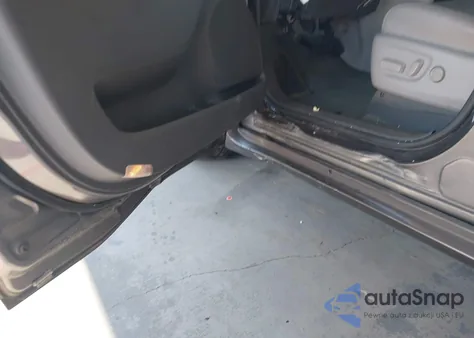 2017 Toyota Sienna Xle 8 Passenger z USA, uszkodzony, nr VIN 5TDYZ3DC0HS835216